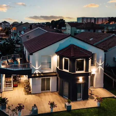 Luxury Las Palmas Apartment Zadar