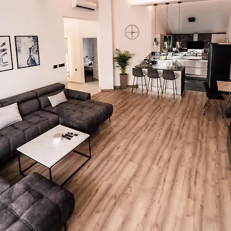 Luxury Las Palmas Apartment Zadar